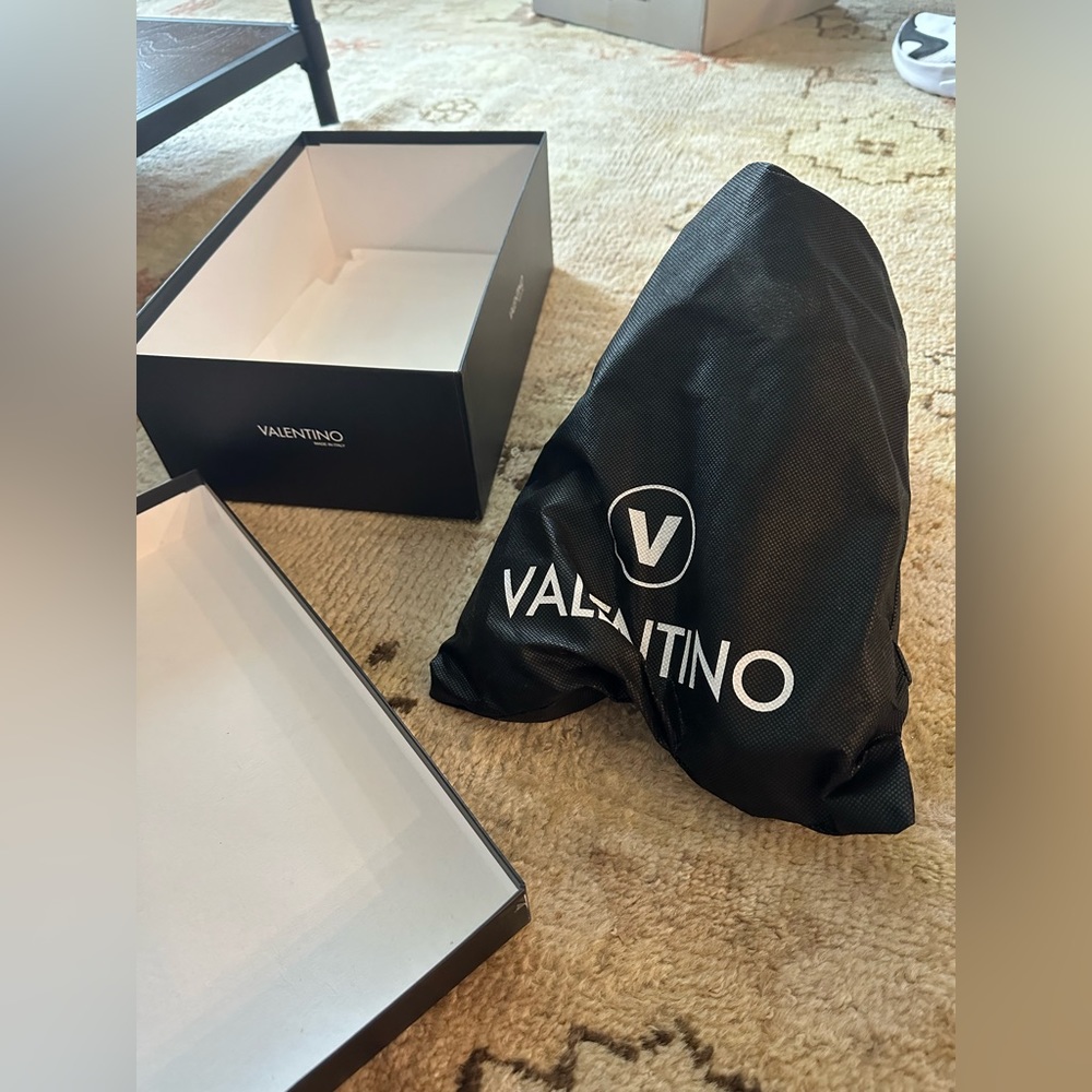 Valentino Sneakers Size 8 - Picture 2 of 5